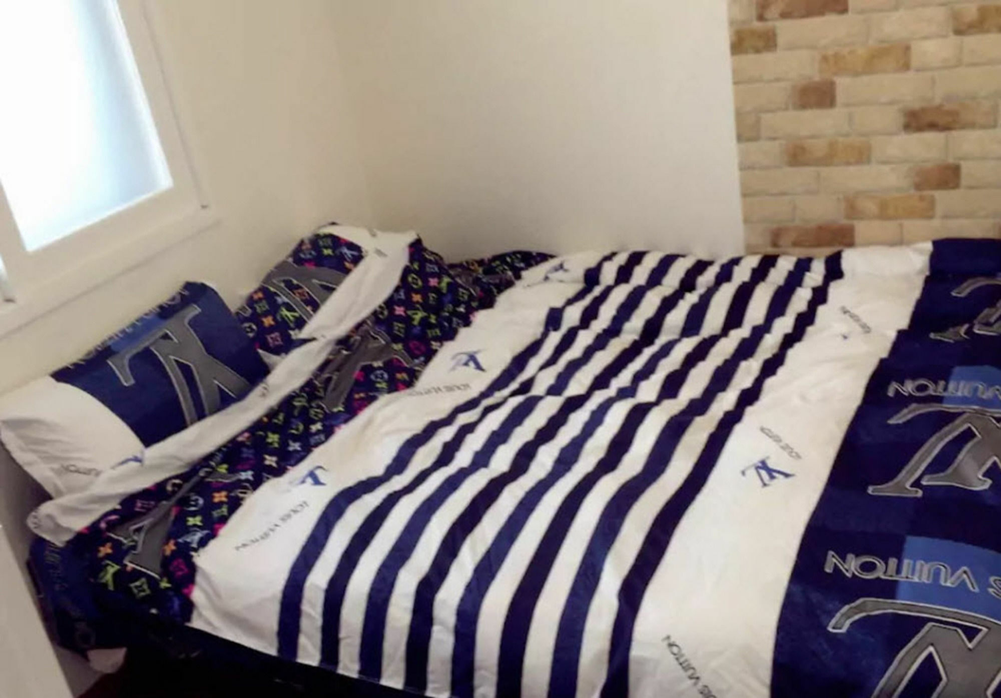 Johnny's Guest house 2*